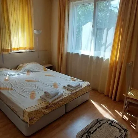 Harmony Hills Tomovi C44 *