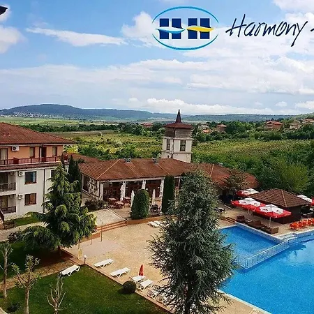 Harmony Hills Tomovi C44 *