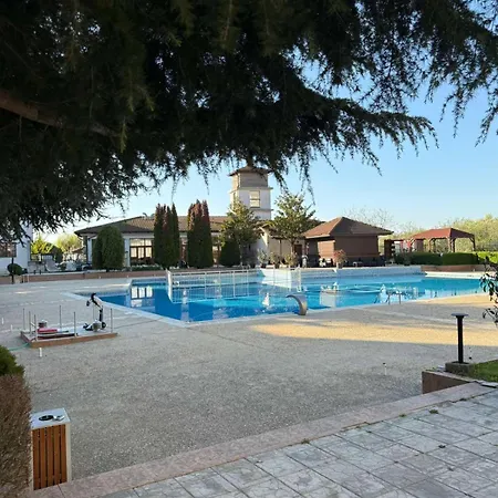 Harmony Hills Tomovi C44 * Rogachevo